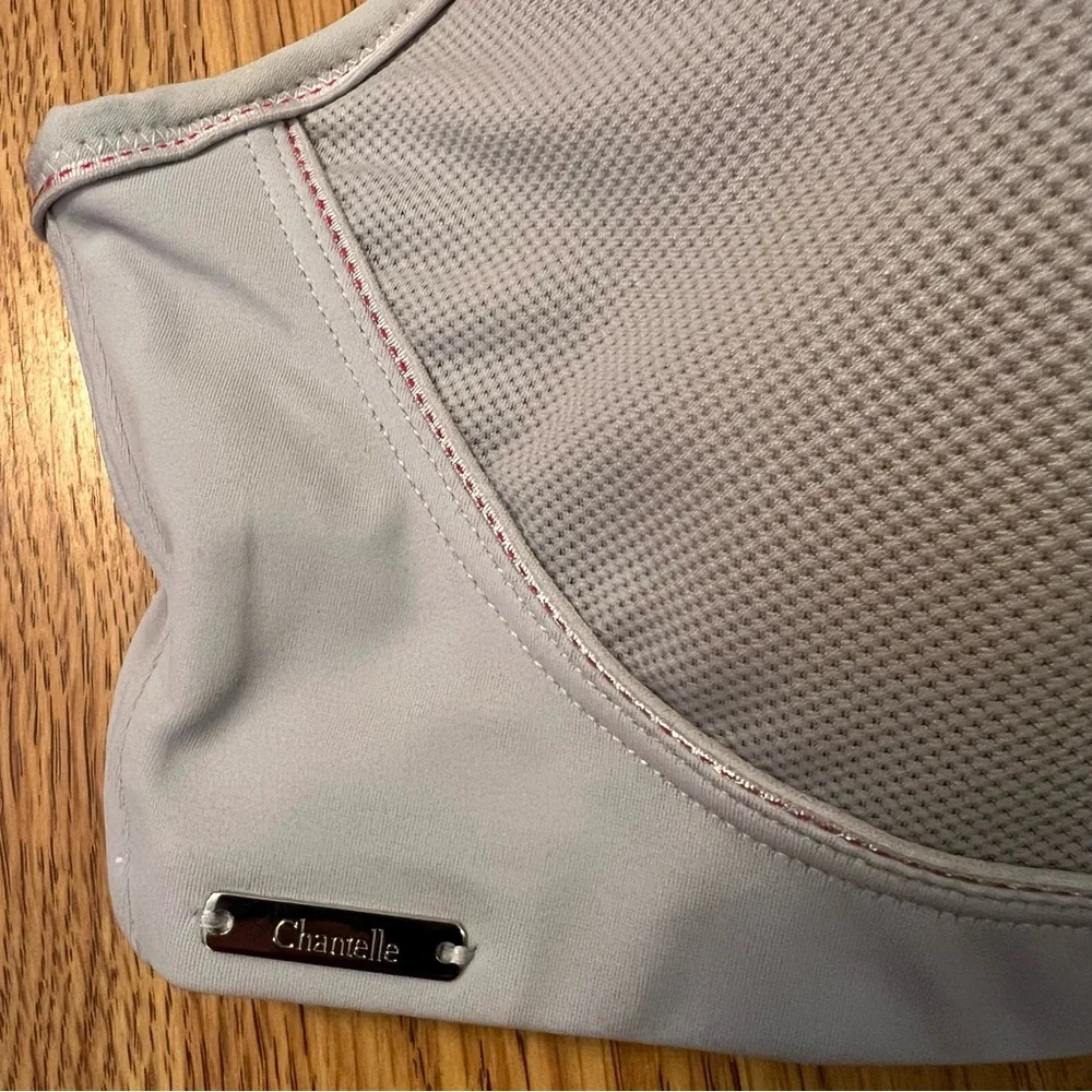 Chantelle Light Gray High Impact bra. - Picture 5 of 13